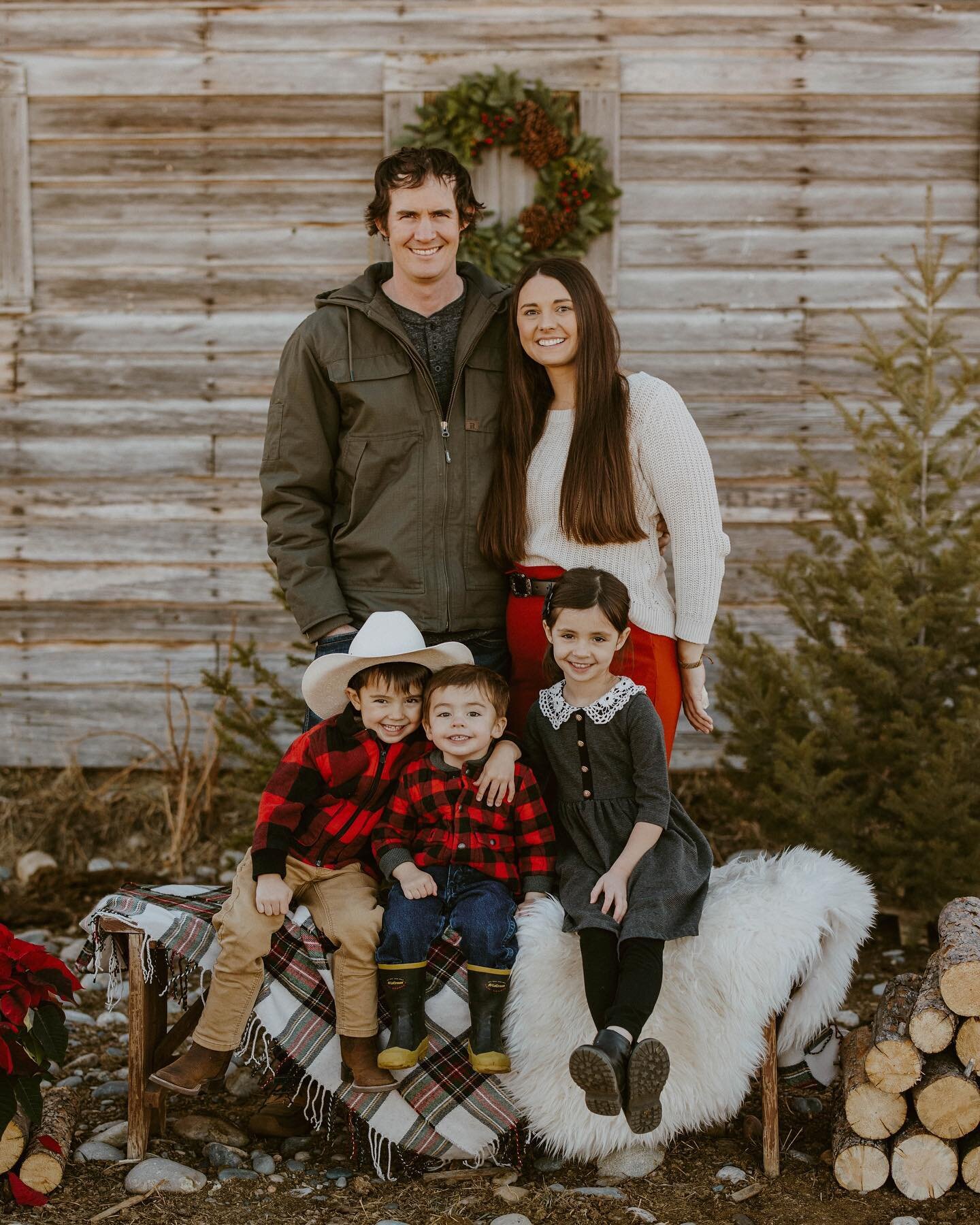&ldquo;Dear Santa, send the virus away&rdquo;
swipe over to hear huddy and I&rsquo;s morning talk and his letter to Santa. 
If you think huddy&rsquo;s hat is big, you should see his heart. ❤️ his generosity and tenderness continue to amaze me. This 